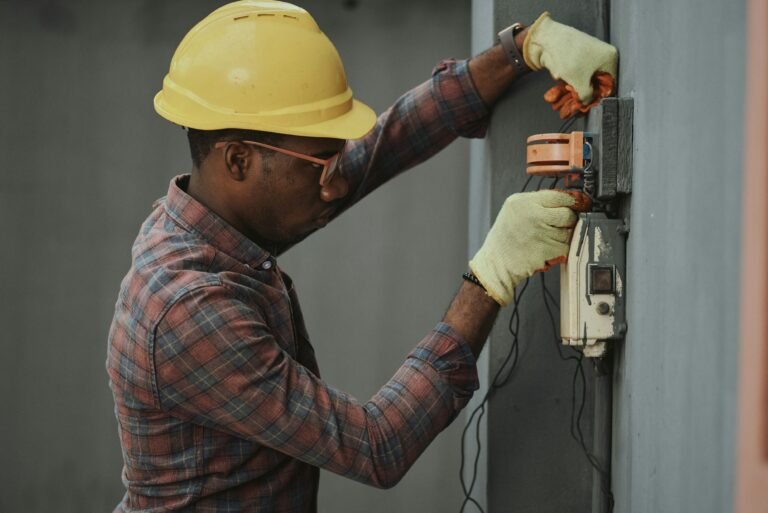 Top 10 Jobs That Sponsor Work Visas to Canada in 2025 – Apply Now to Relocate with a Job Offer!